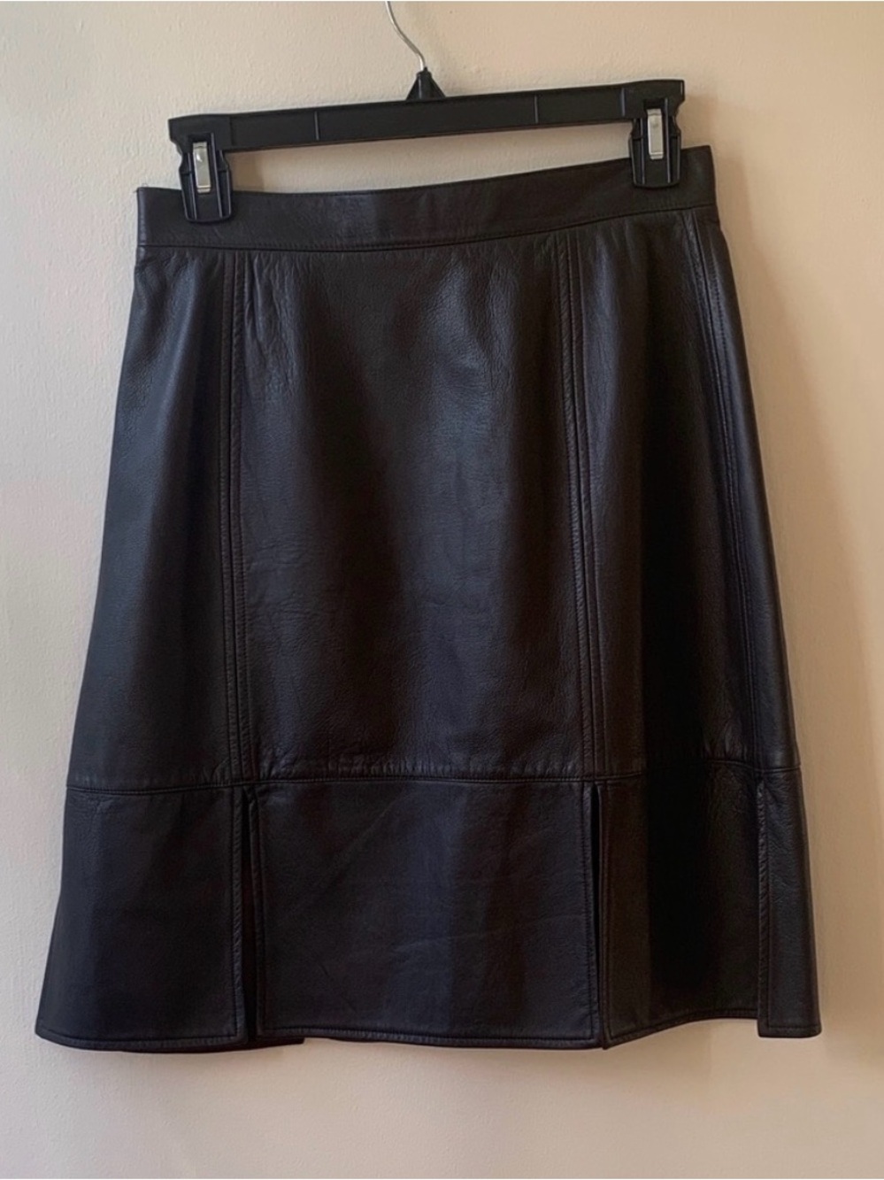 St. John Collection Brown Vegan Leather Skirt with Pleats